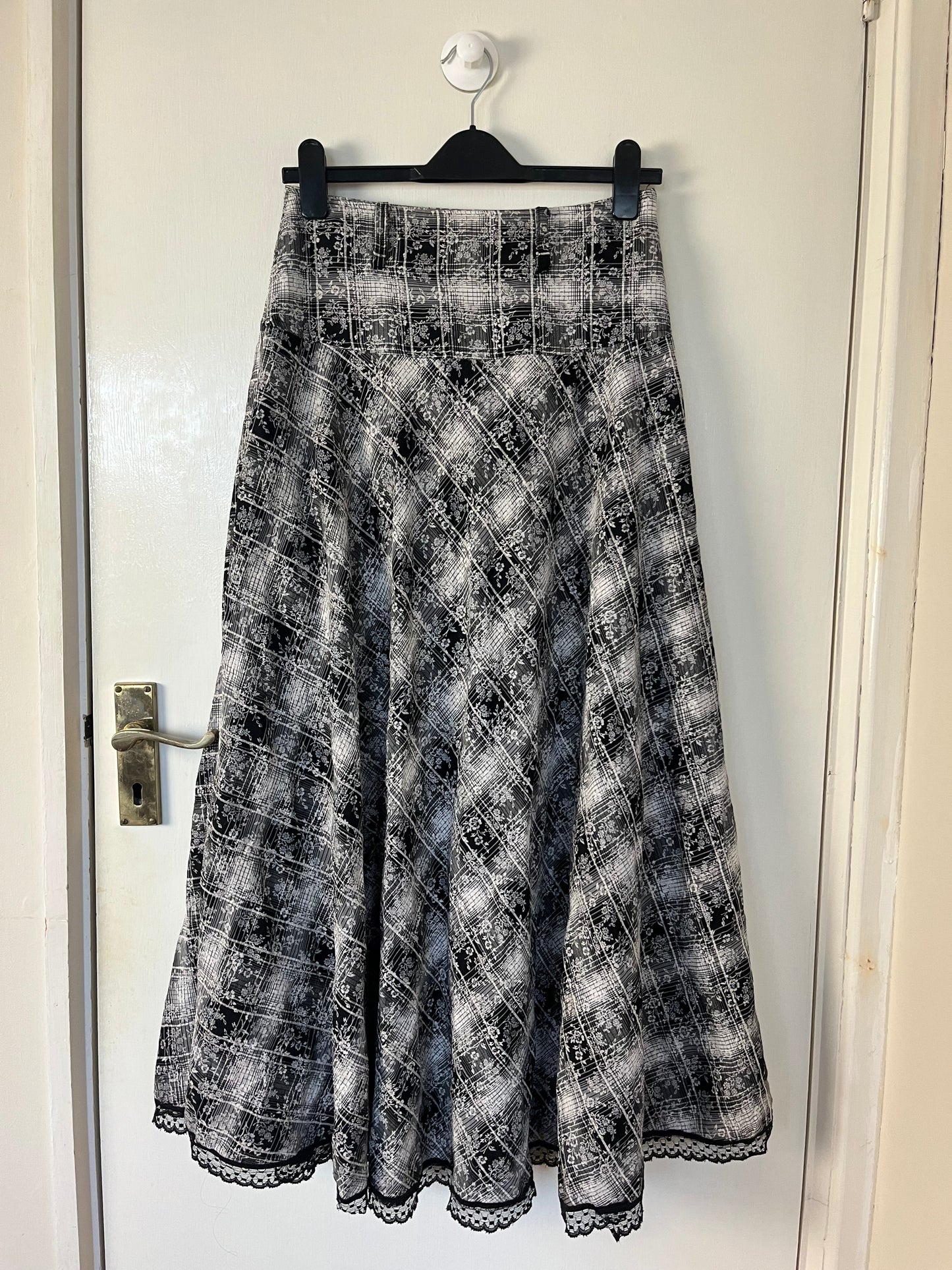 Laura Skirt UK 8