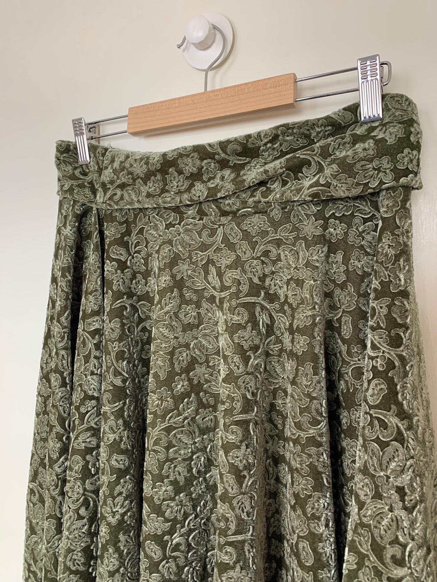 Emma 90s Velvet Skirt UK 8-12