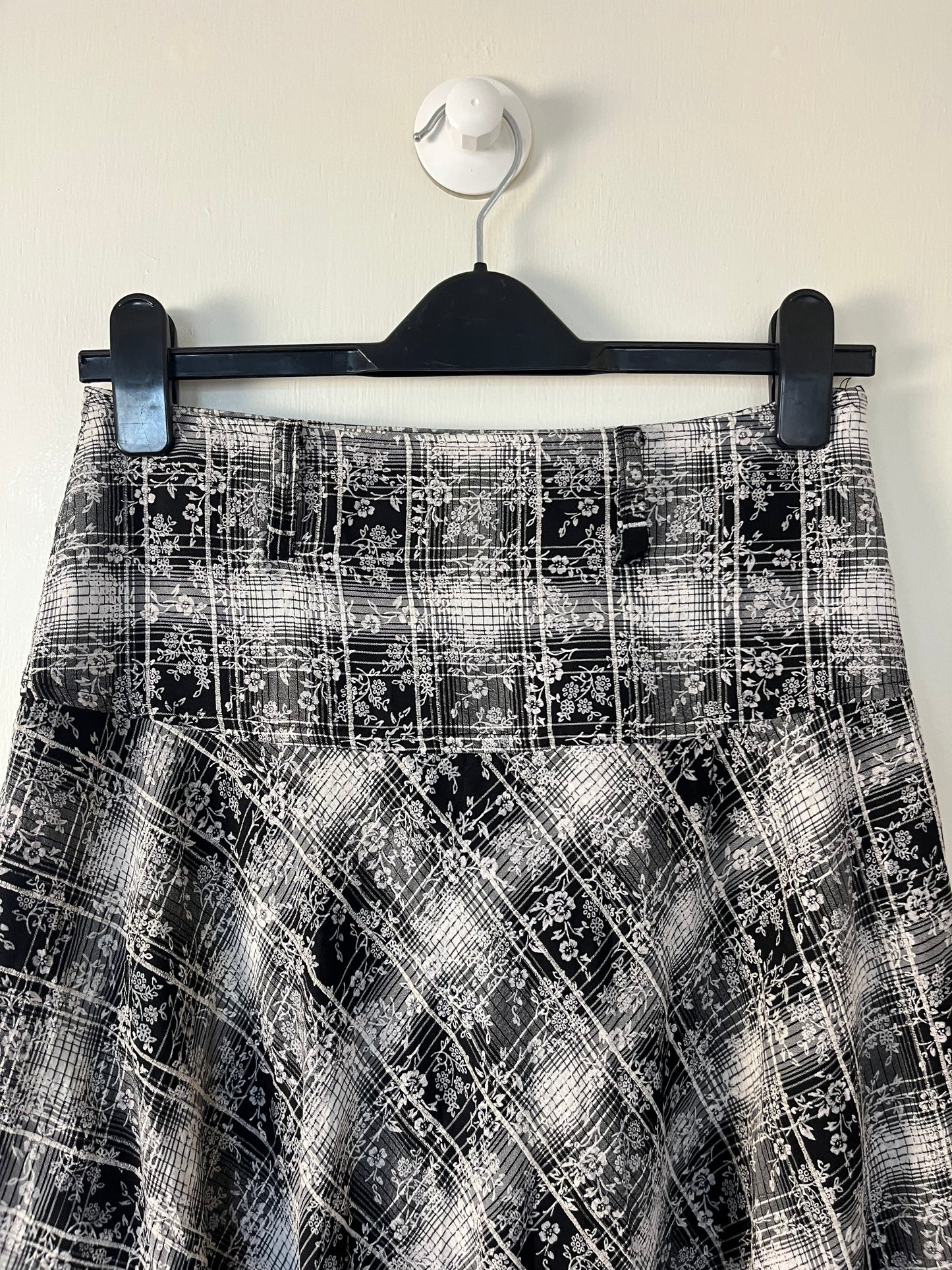 Laura Skirt UK 8