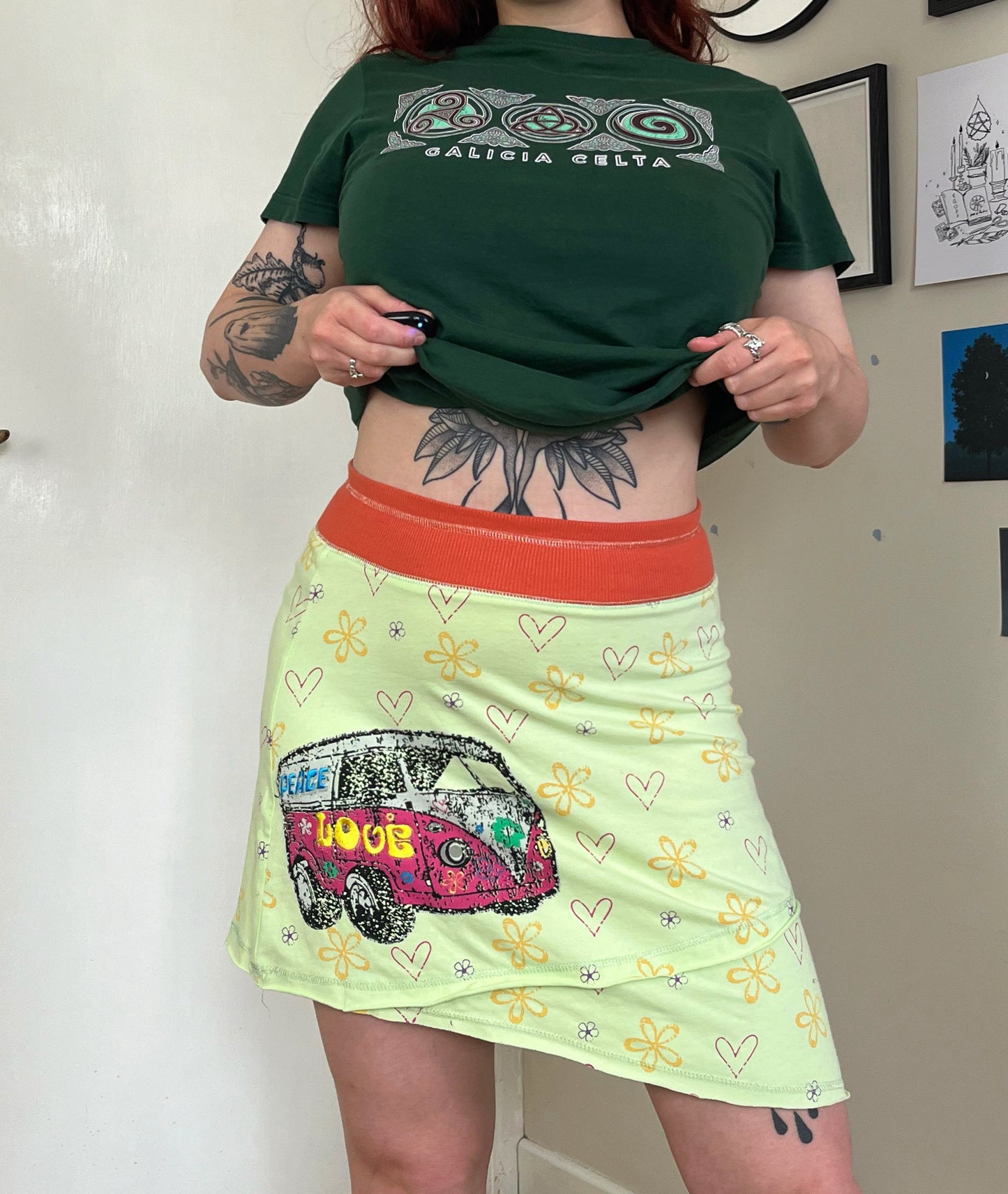Dakota 00s Skirt UK 8-12