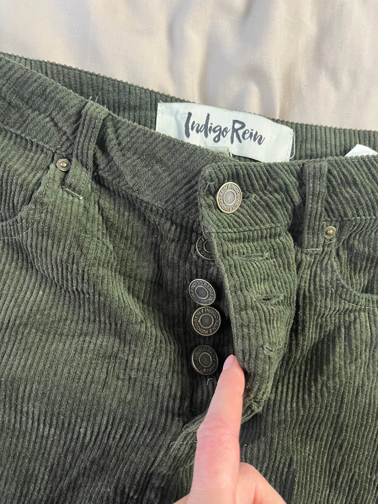Sierra 00s Skirt UK 8-10