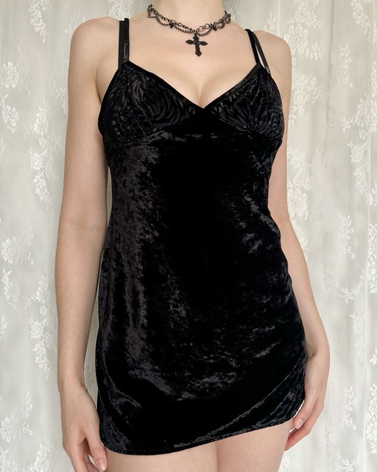 1990s & 2000s Whimsy Witch Wholesale Bundle - 16 Pieces