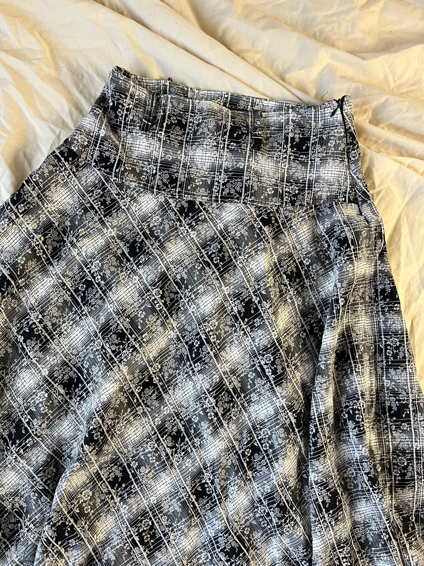 Laura Skirt UK 8