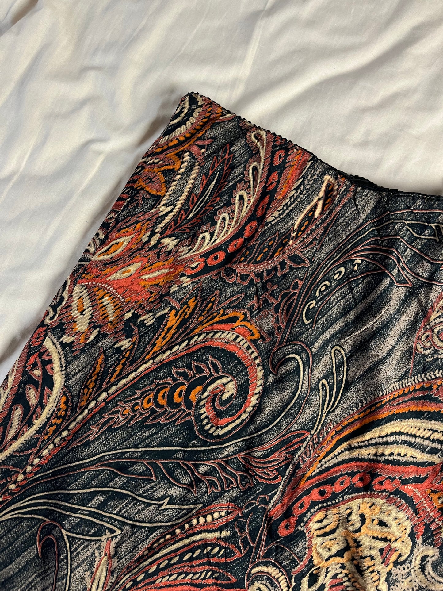 Victoria 00s Skirt UK 8-12