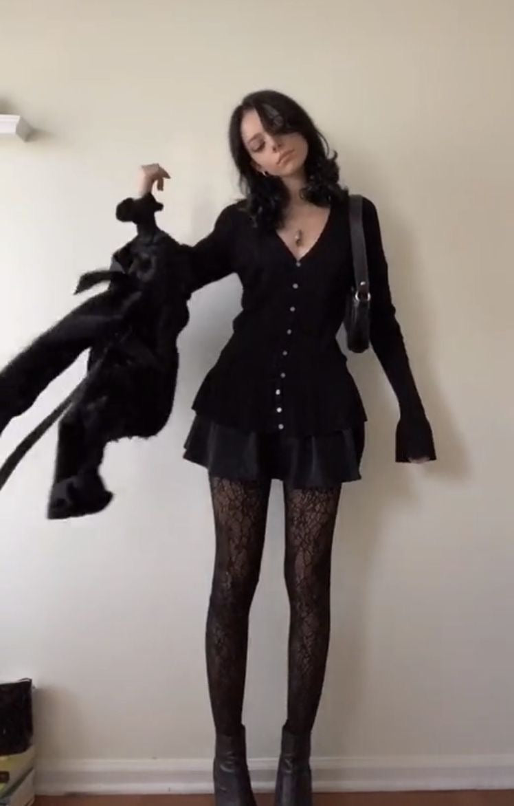 1990s & 2000s Whimsy Witch Wholesale Bundle - 16 Pieces