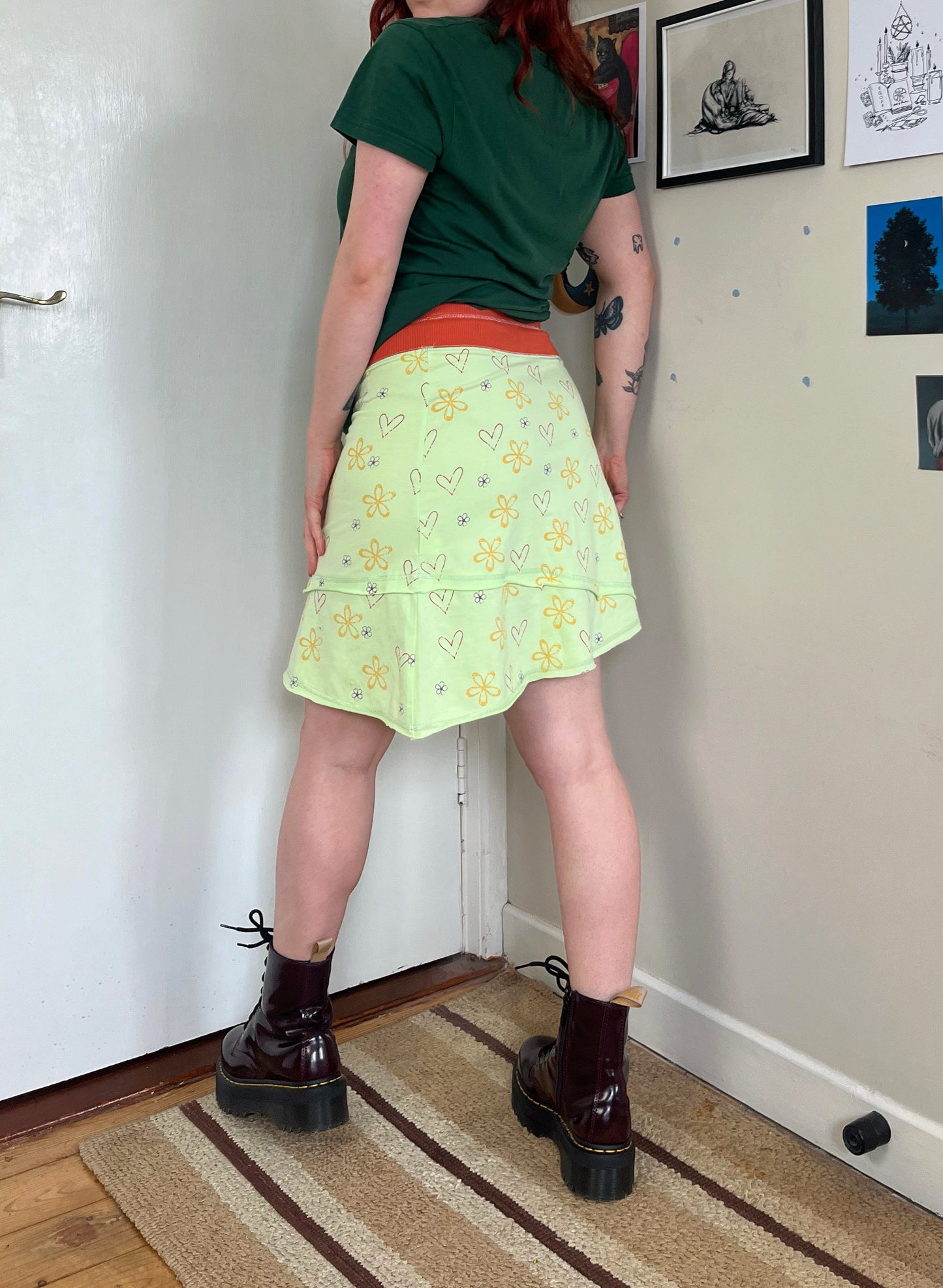 Dakota 00s Skirt UK 8-12