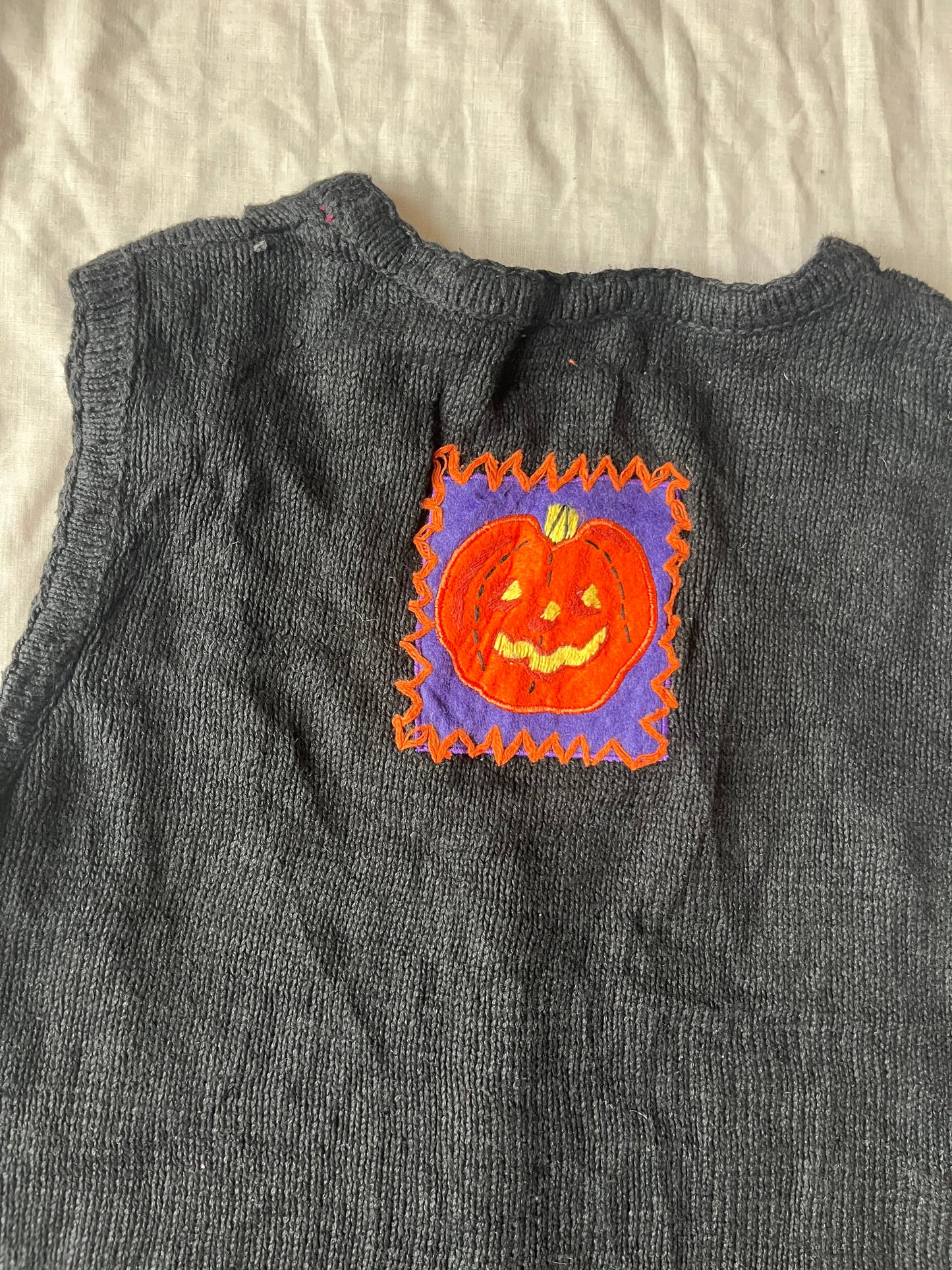 Salem 1990s Halloween Sweater Vest S/M