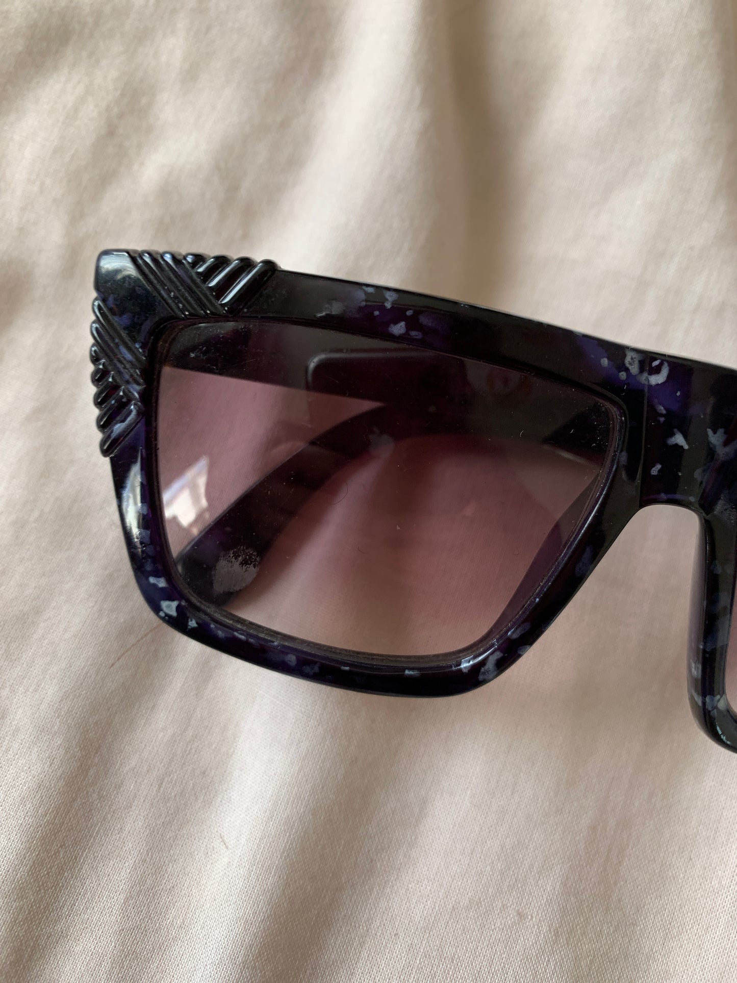 Tasha 90s Sunglasses