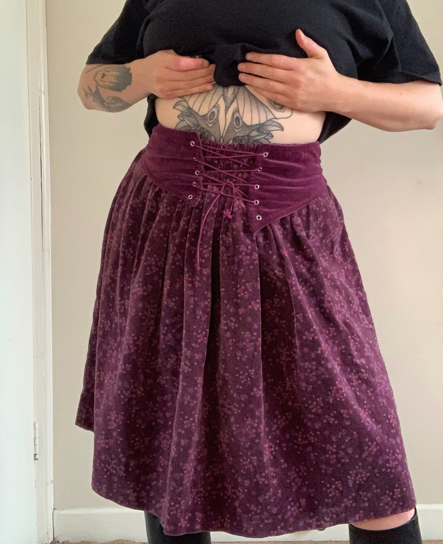 Amelia 90s Velvet Skirt UK 6-10