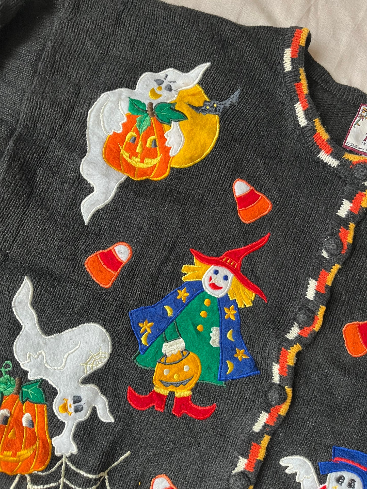 Halloween Hauntings 1990s Halloween Cardigan L