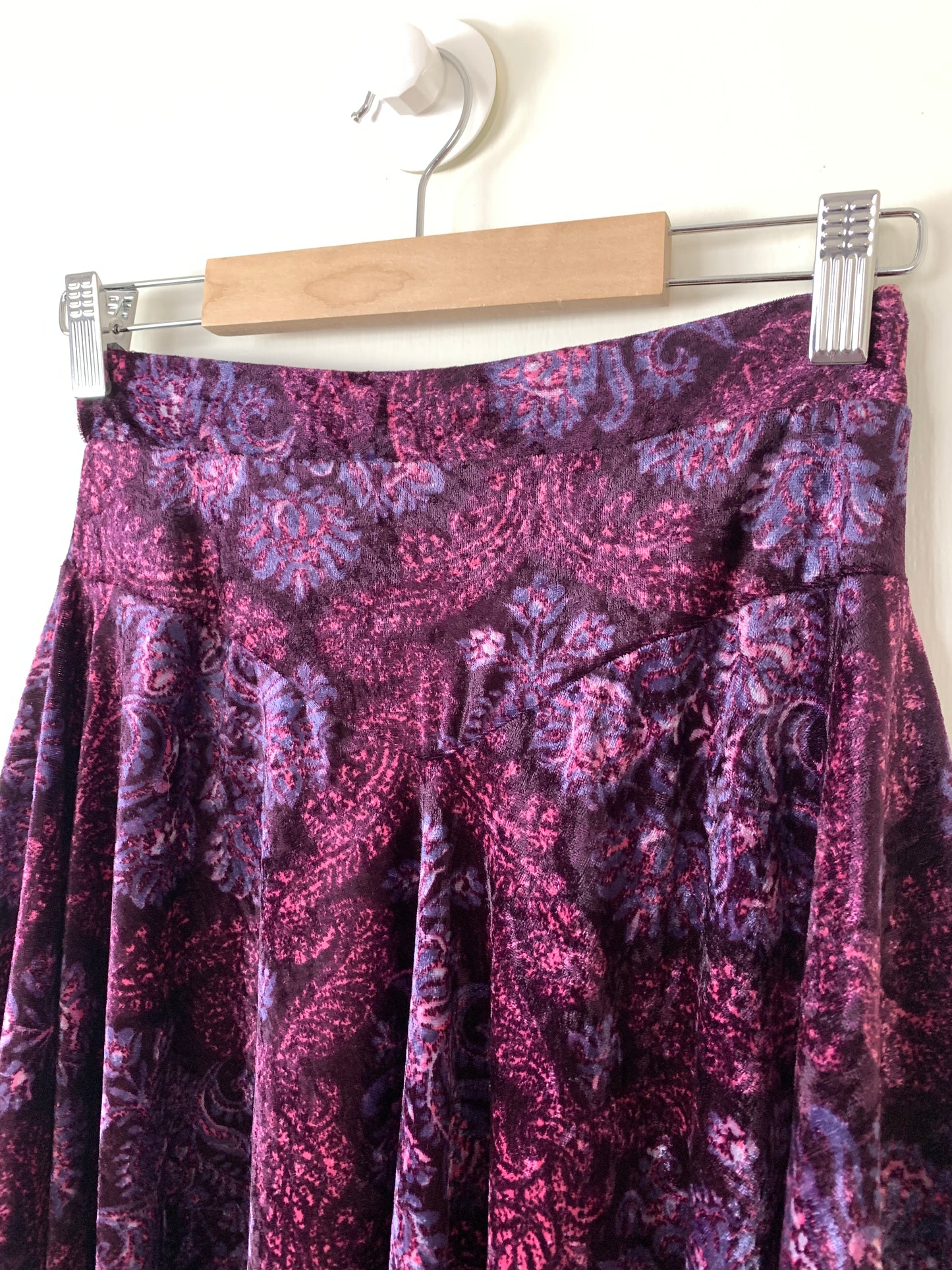 Alex 90s Velvet Skirt UK 6