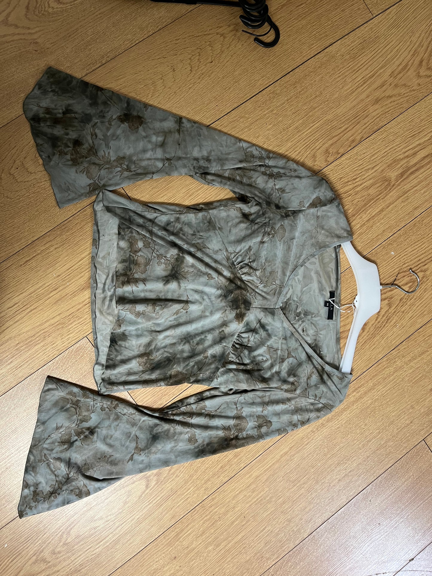 Flared Sleeve Top UK 10