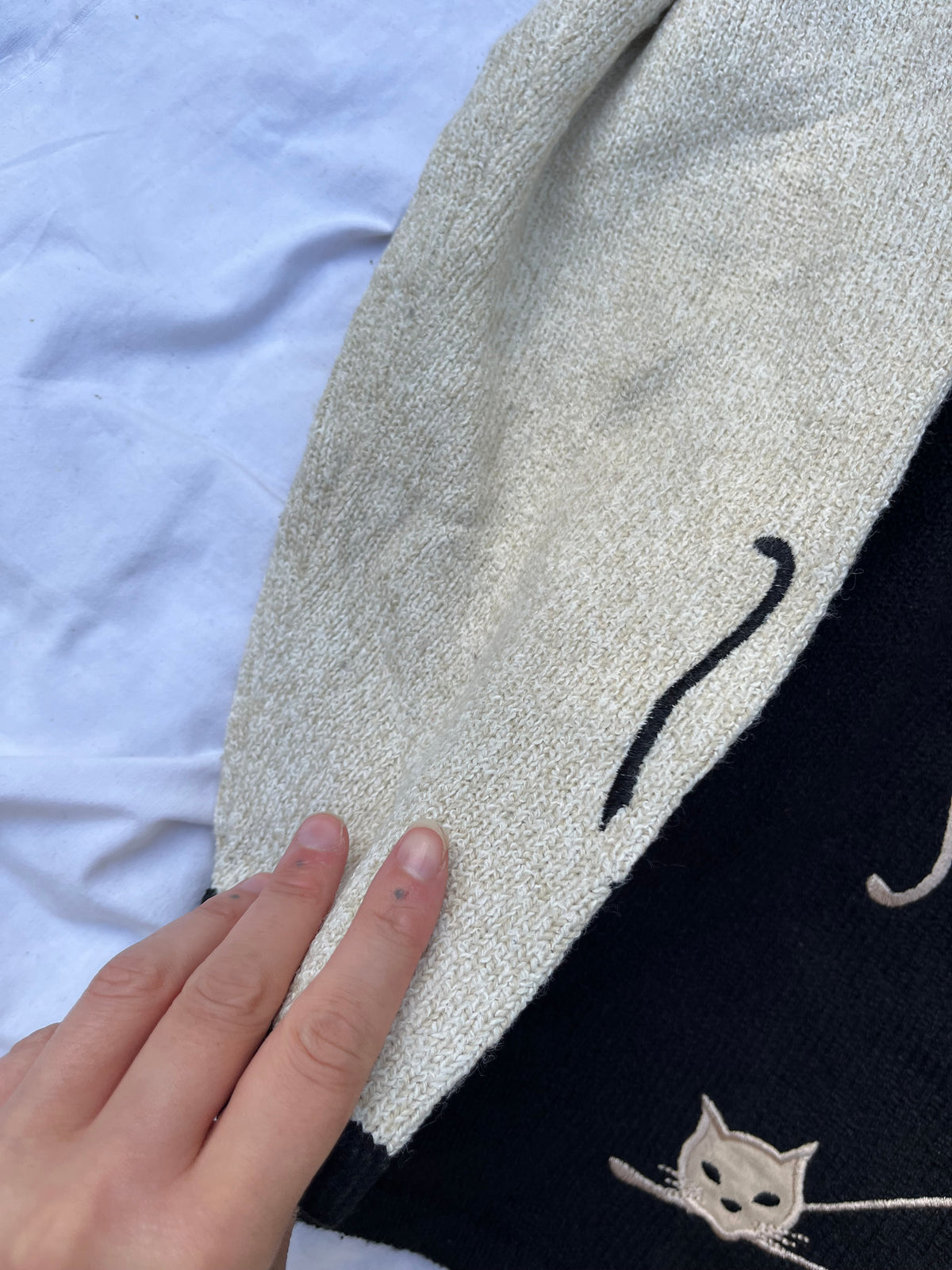 The Familiar Cardigan L