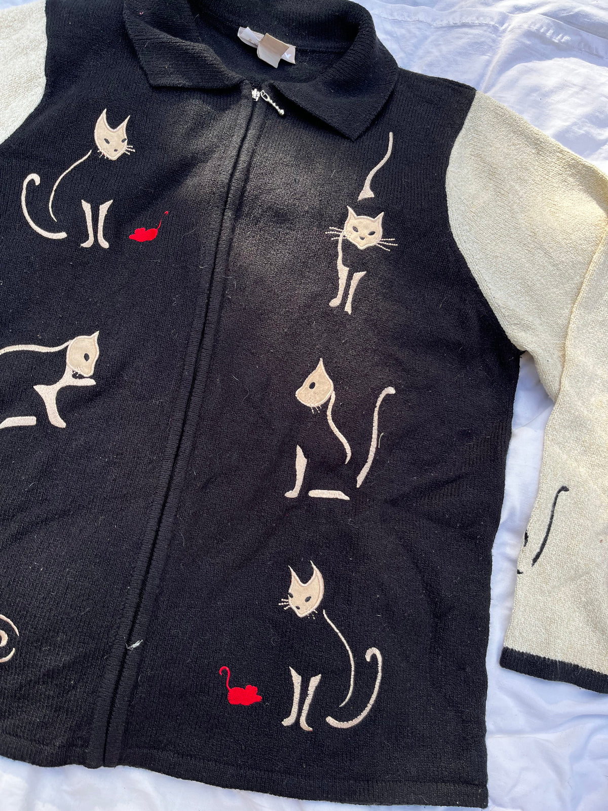 The Familiar Cardigan L