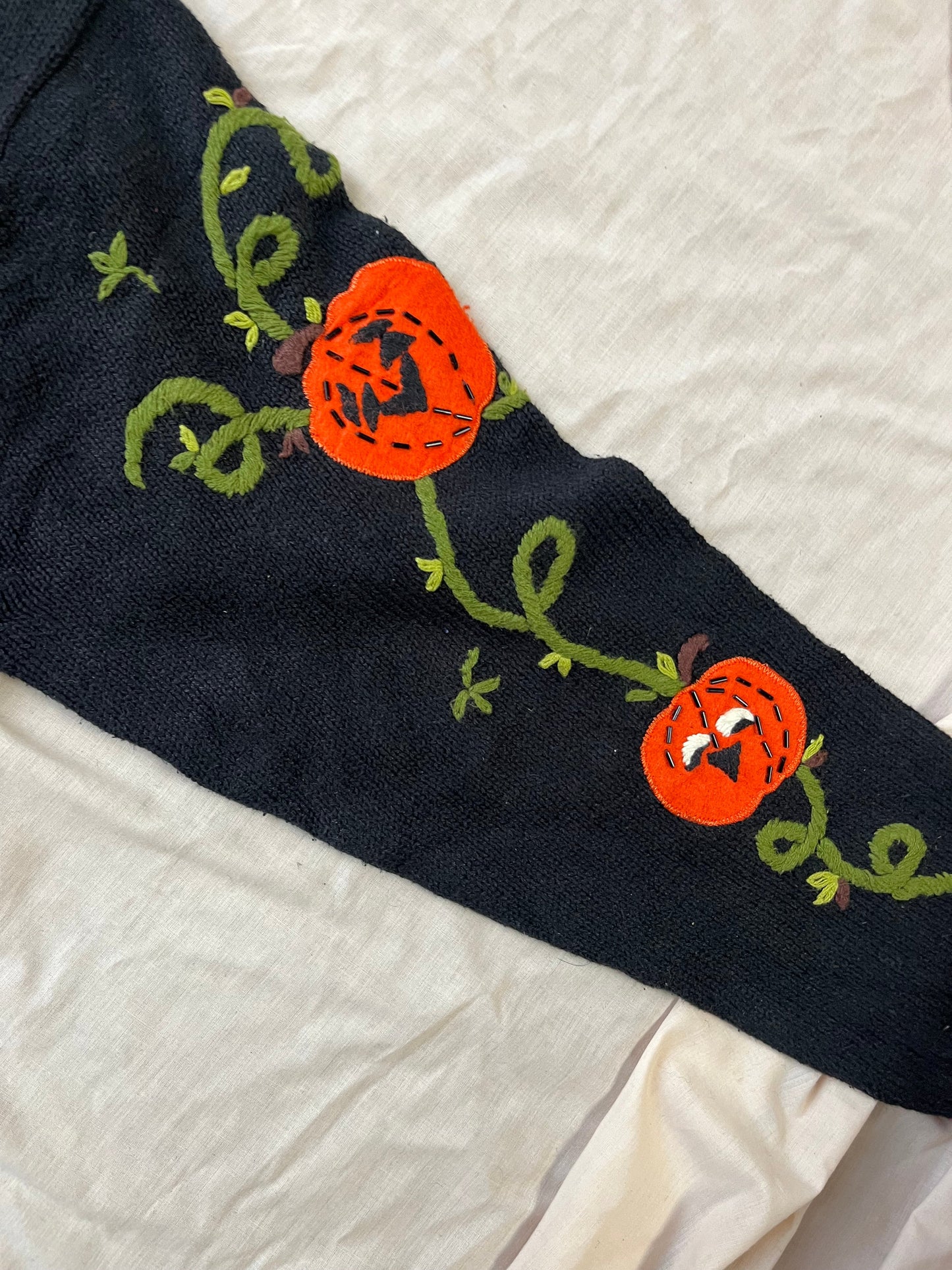 Halloween Hauntings 1990s Halloween Cardigan L/XL