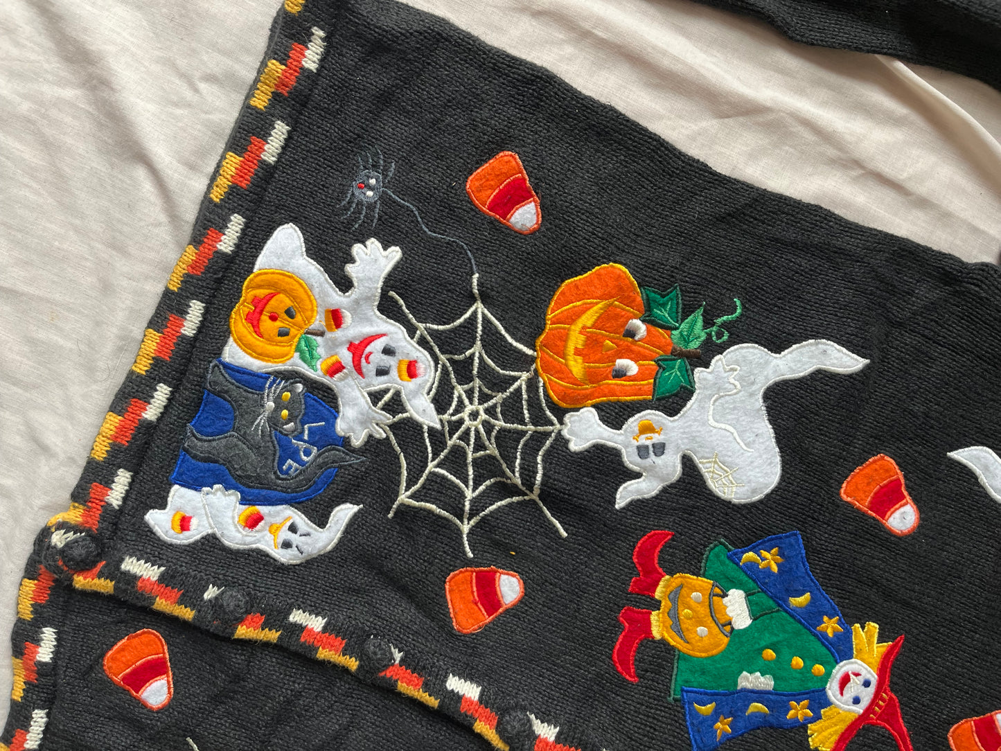 Halloween Hauntings 1990s Halloween Cardigan L