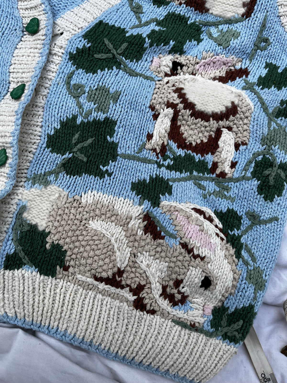 Bunny Sweater Vest M