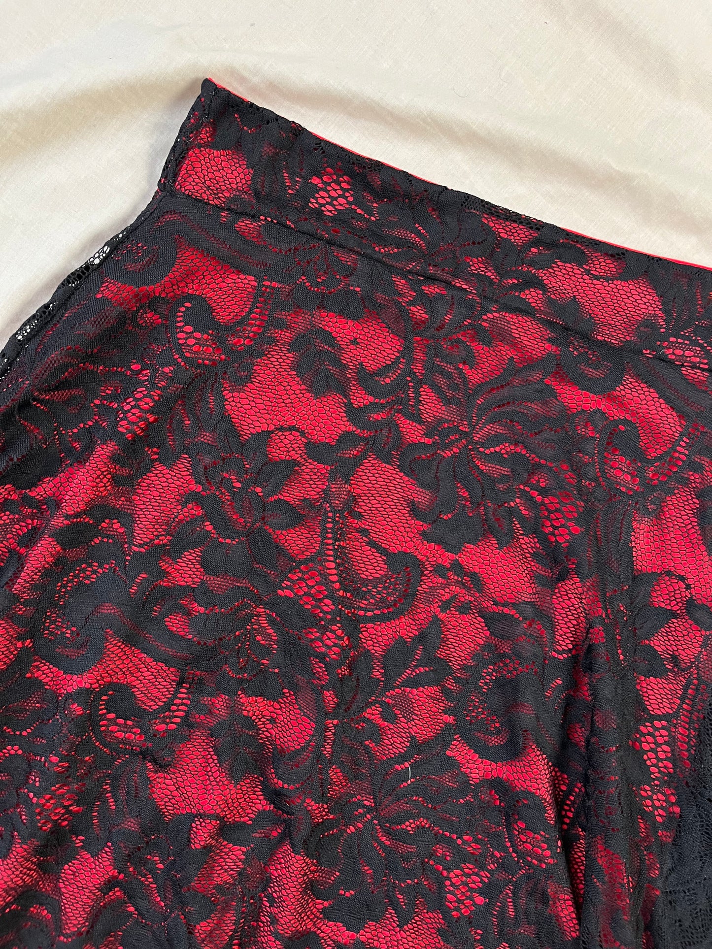 Red/Black Lace Skirt UK 6-10