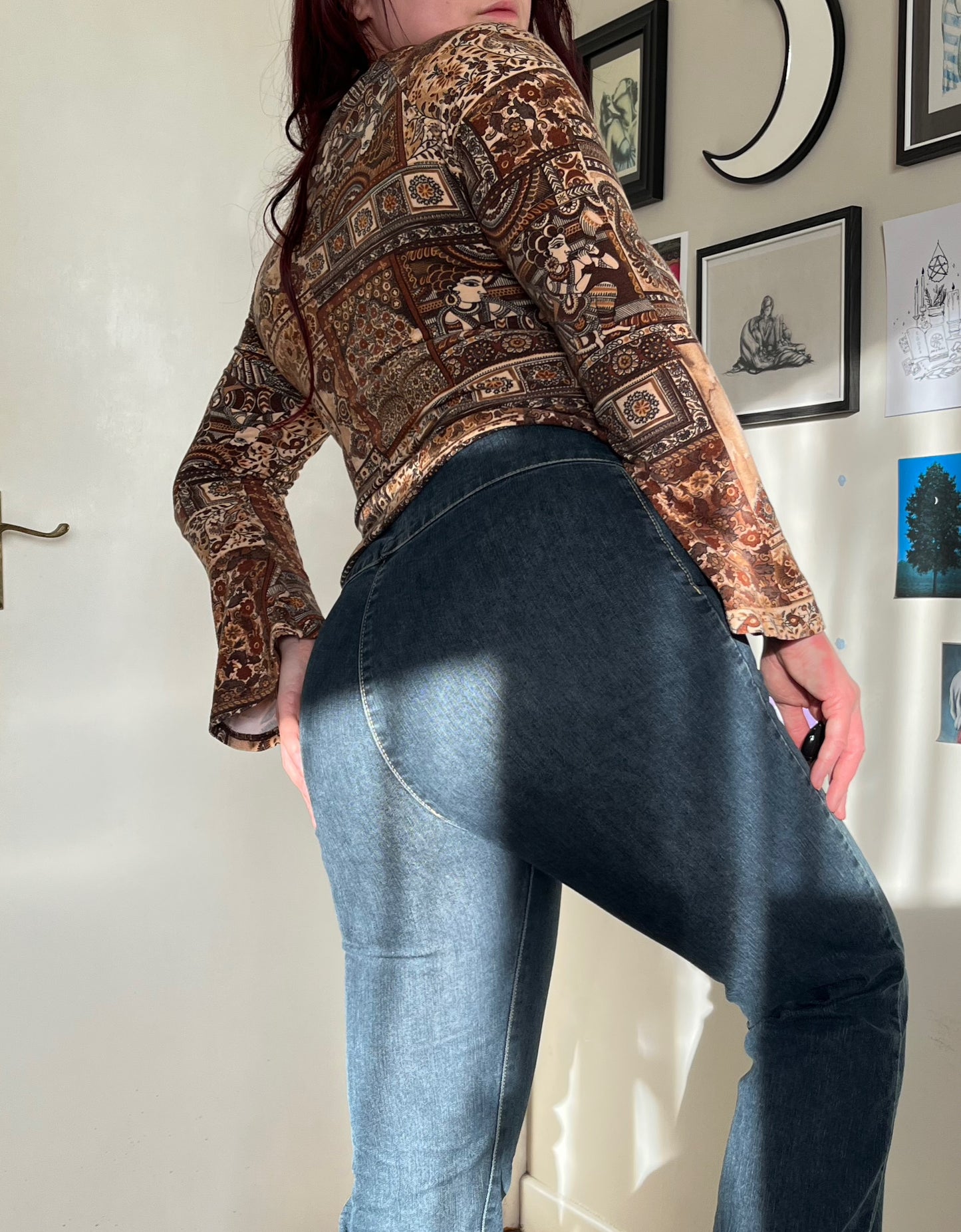 Flared Jeans With A Belt - UK 8-10