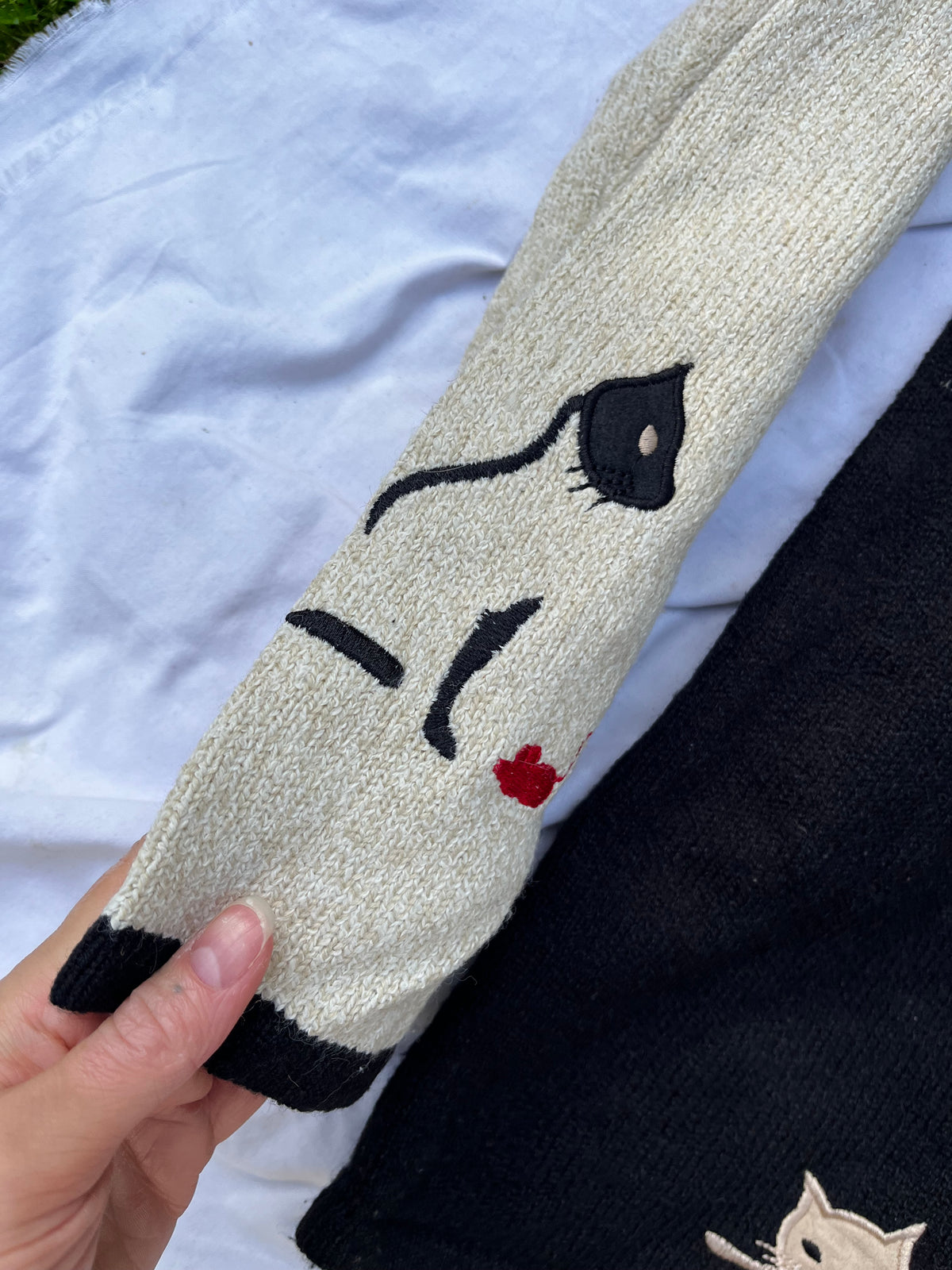 The Familiar Cardigan L