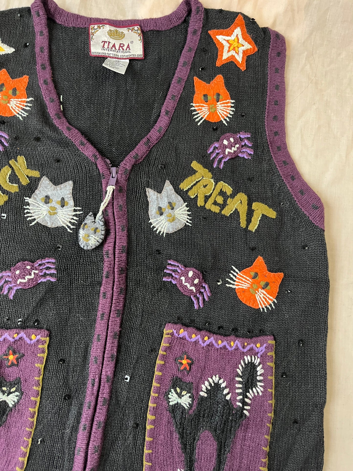 Trick or Treat 1990s Halloween Sweater Vest M/L