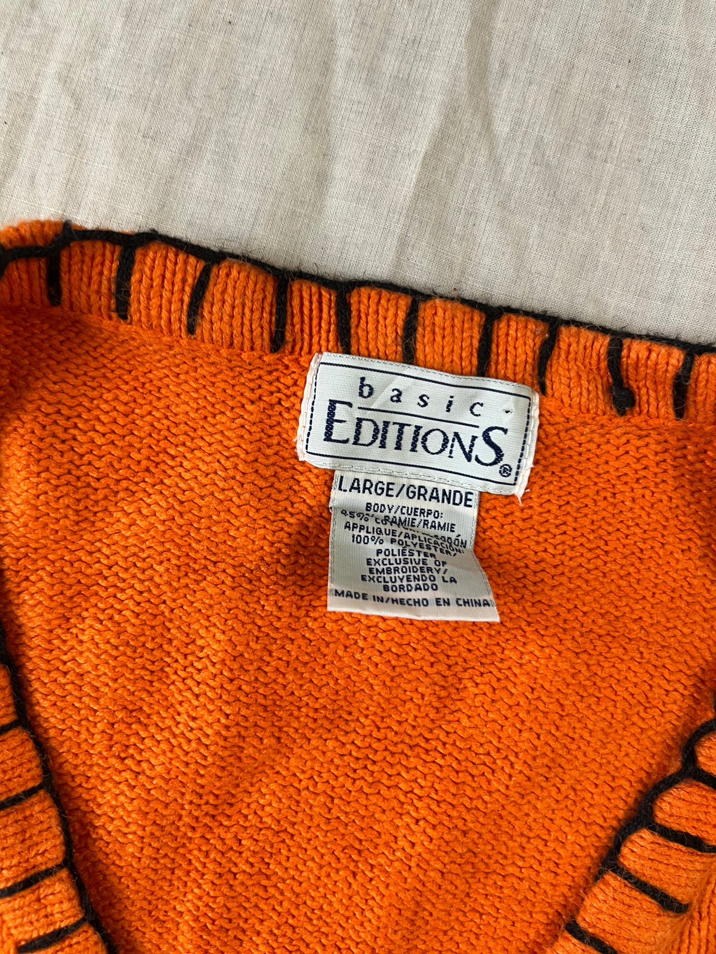 The Familiar 1990s Halloween Sweater Vest L