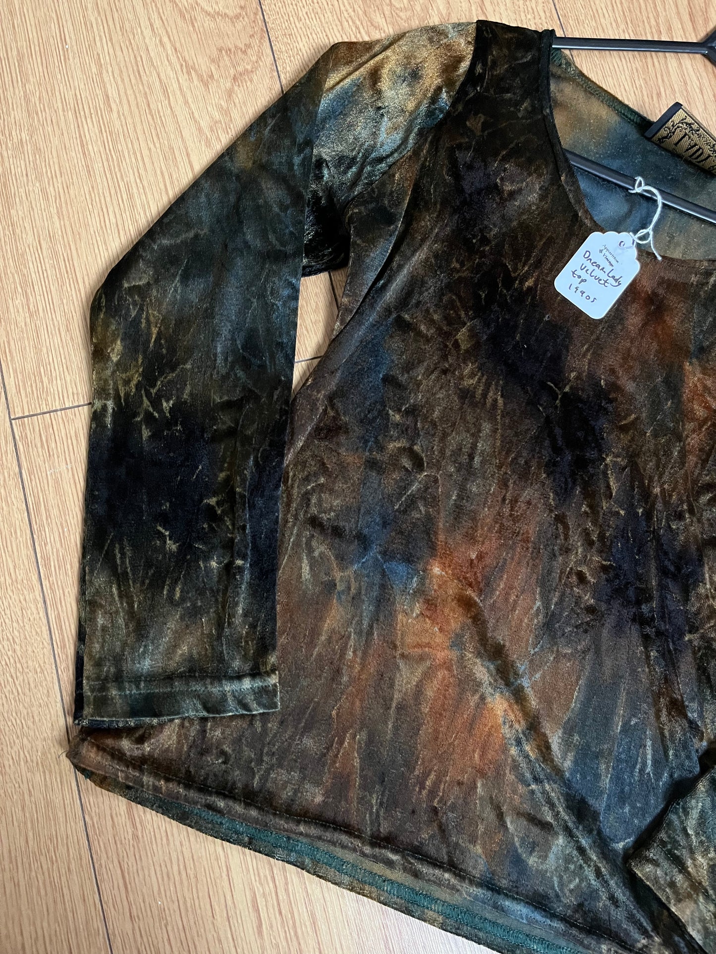 Velvet Top UK 10