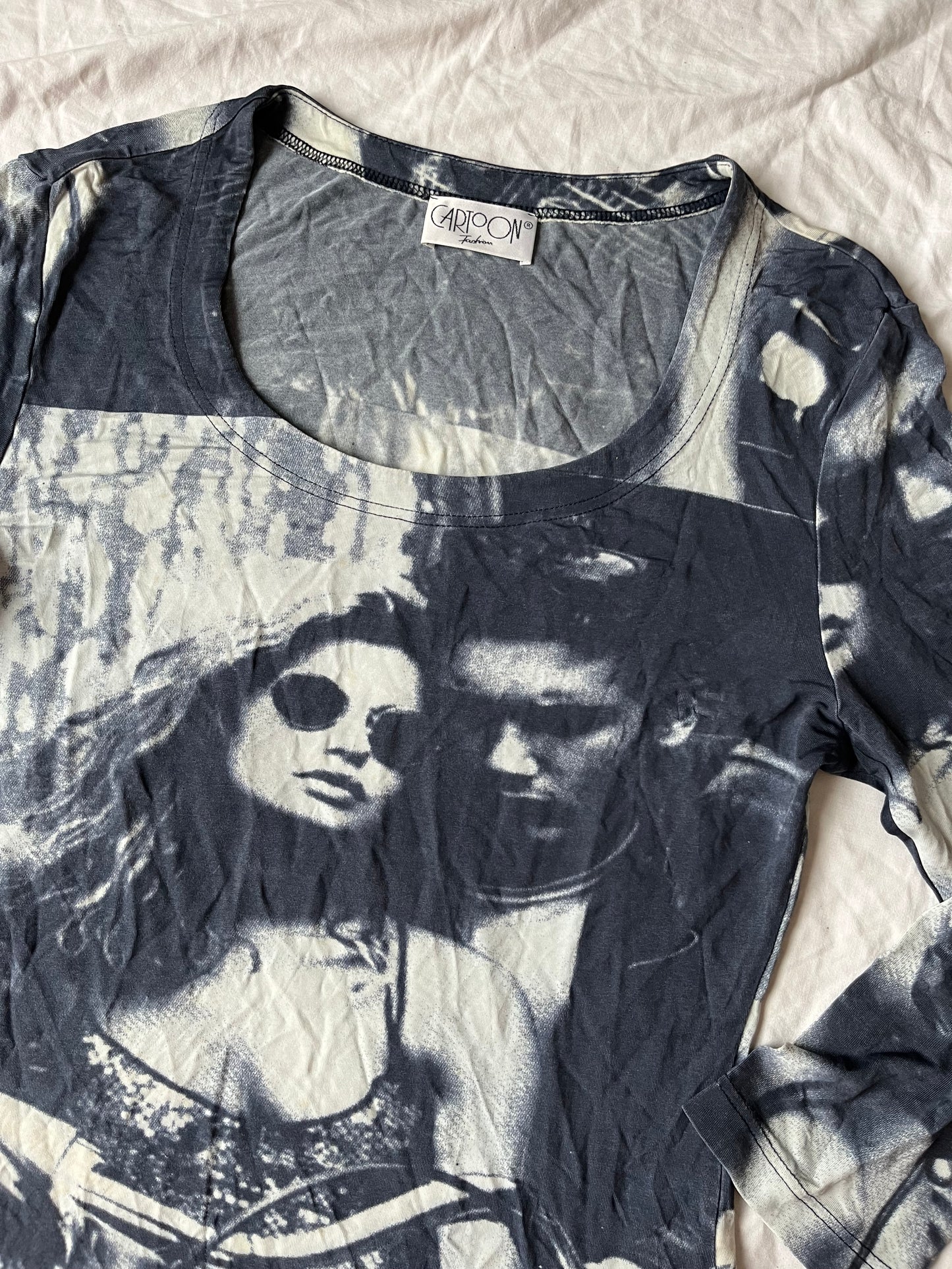 Graphic Top UK 10