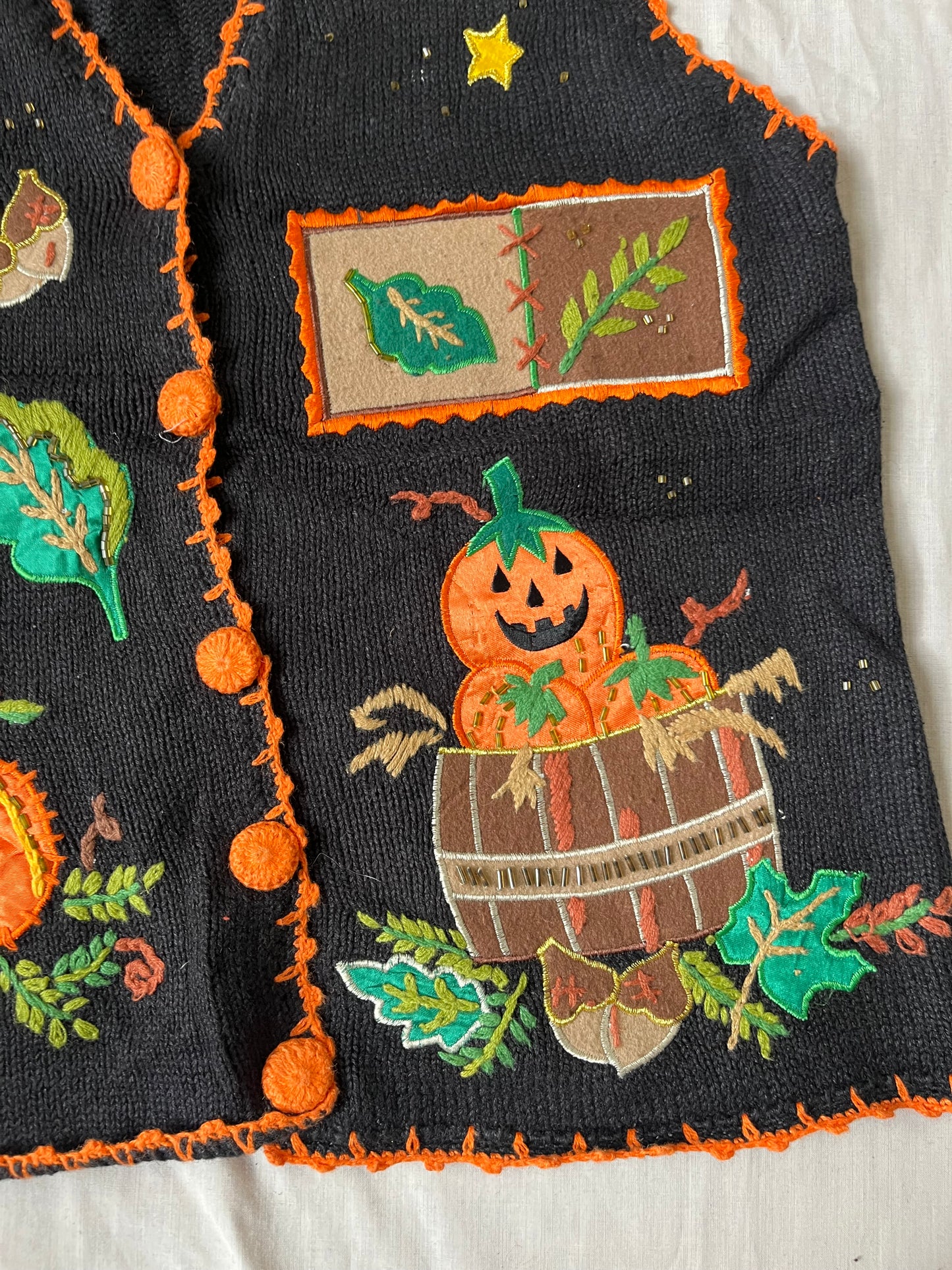 Happy Harvest 1990s Halloween Sweater Vest S (2)
