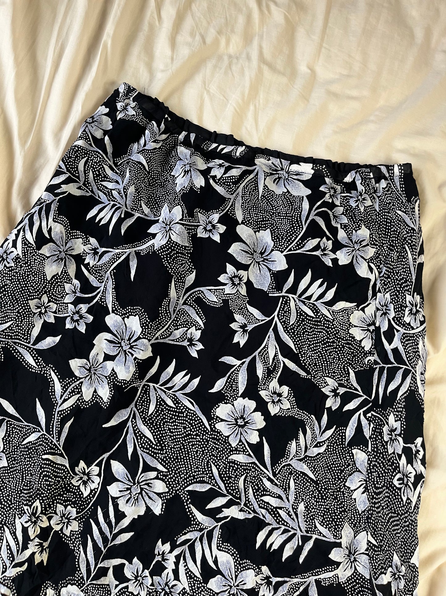 Clara 90s Skirt UK 14-18