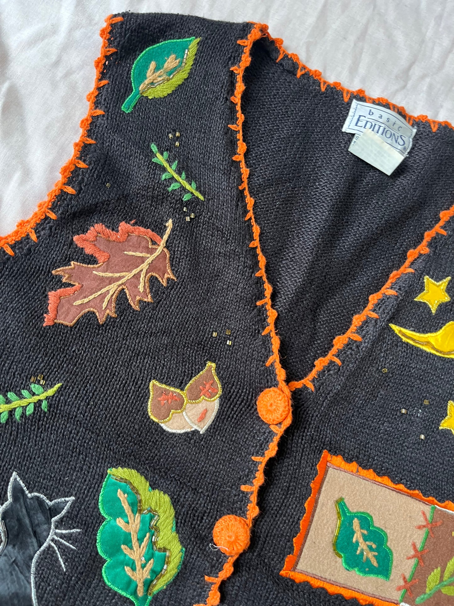 Happy Harvest 1990s Halloween Sweater Vest S (2)