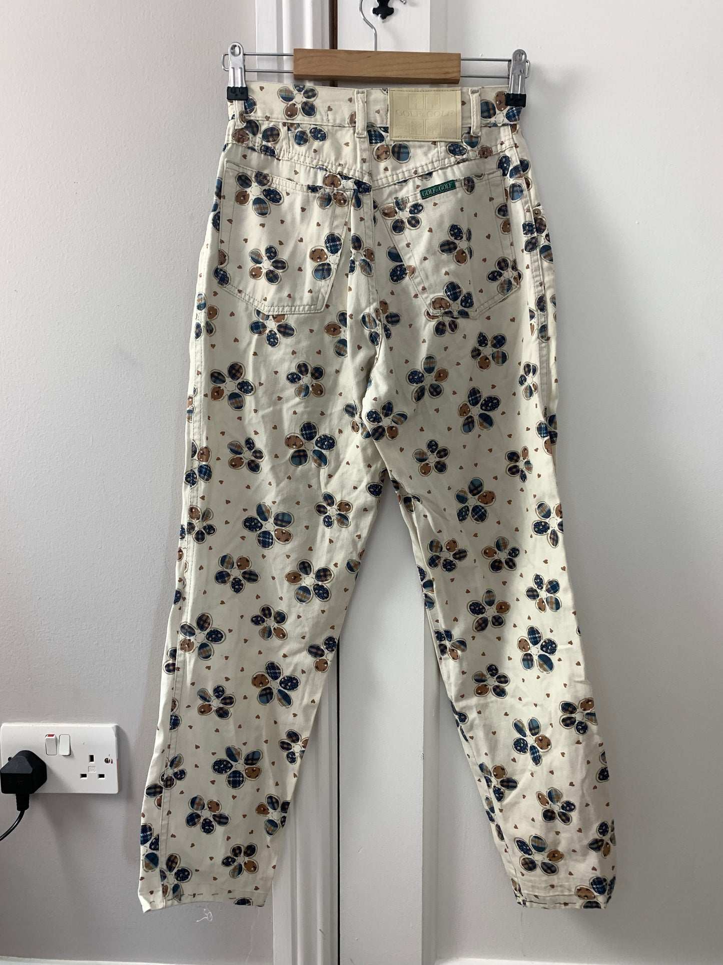 Flora 90s Jean UK 4-6/ Waist 24"