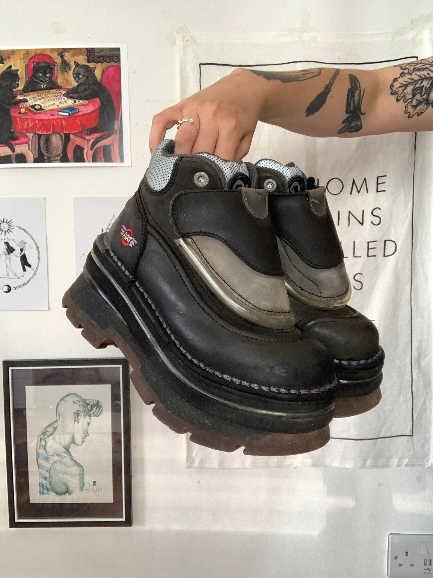 Platform shoes 2025 90s style