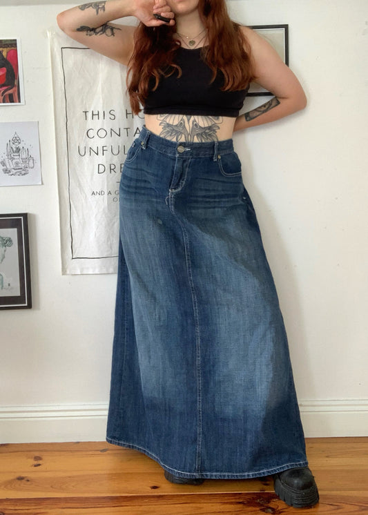 Emily 90s Denim Skirt UK 20/XXL