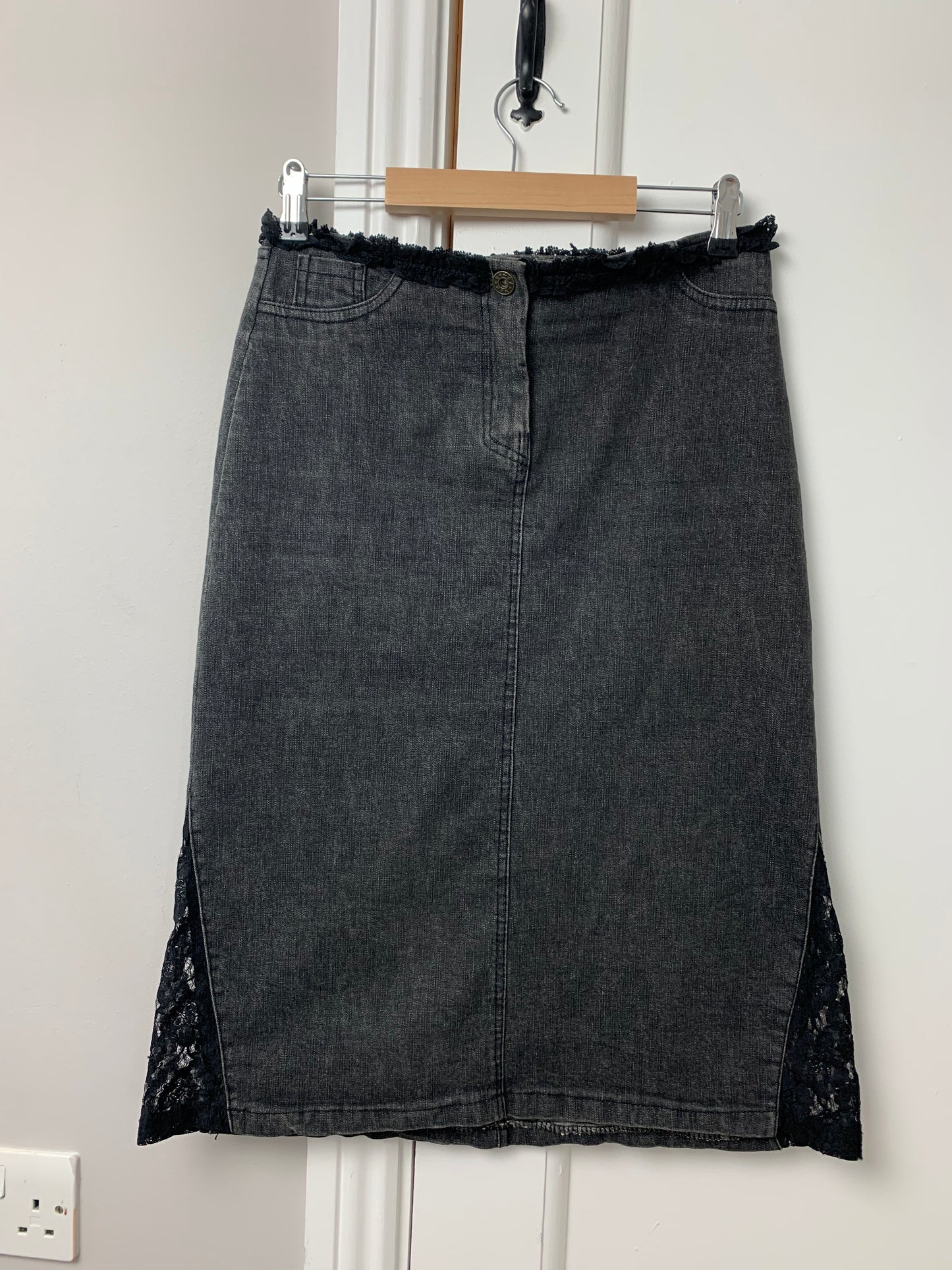 Charlotte 90s/Y2K Denim Skirt UK 8/10